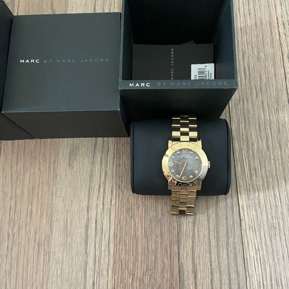 Marc Jacobs women’s watch gold iridescent mbm3273